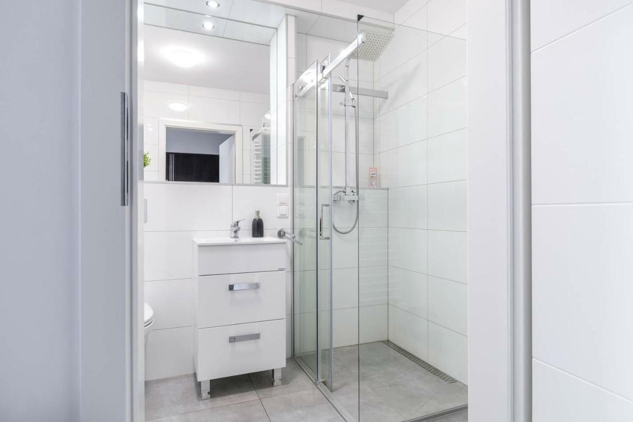 Good Time Apartments Strzelecka A Poznan Luaran gambar